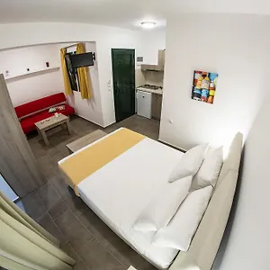 κάντε κράτηση εδώ